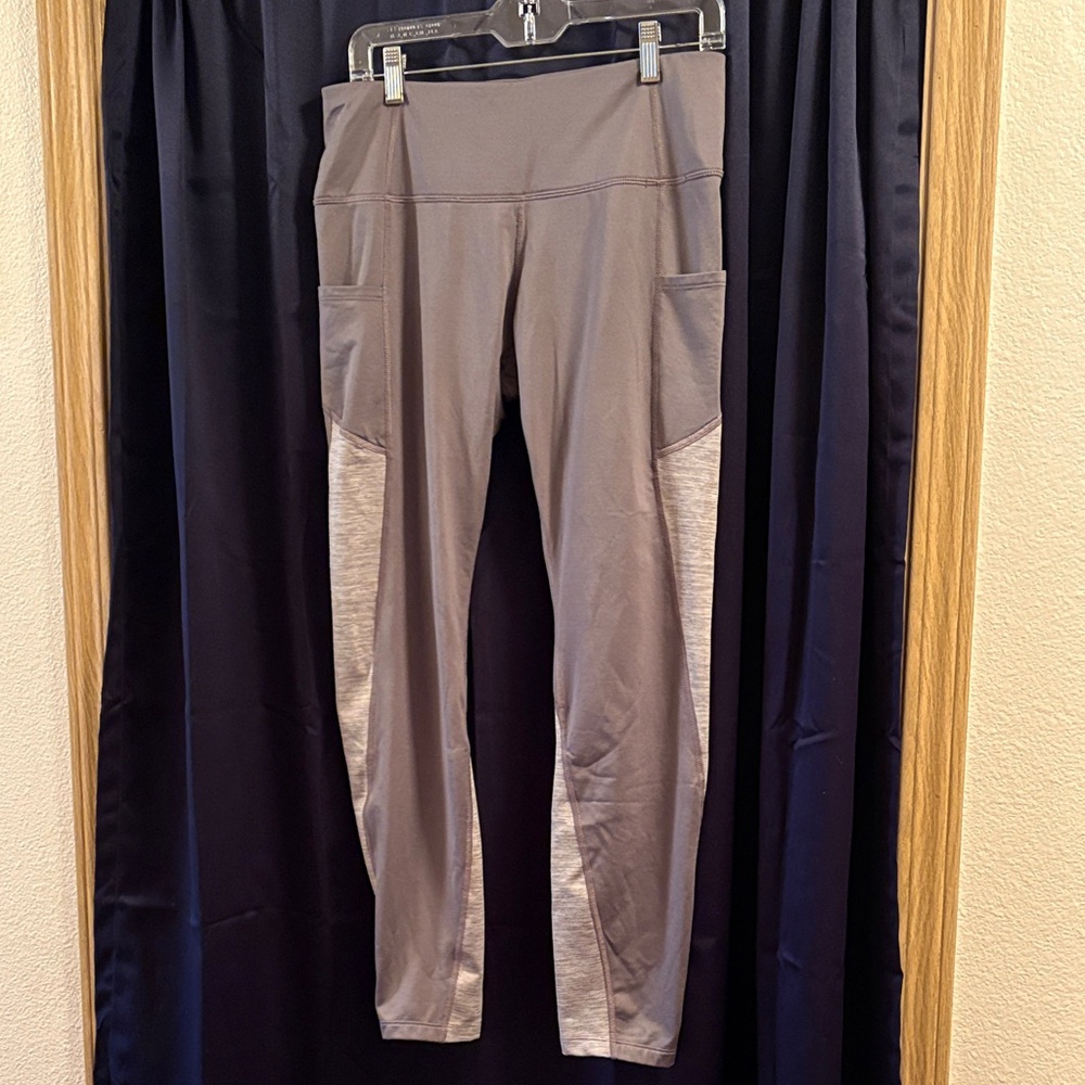 Apana gray leggings size medium